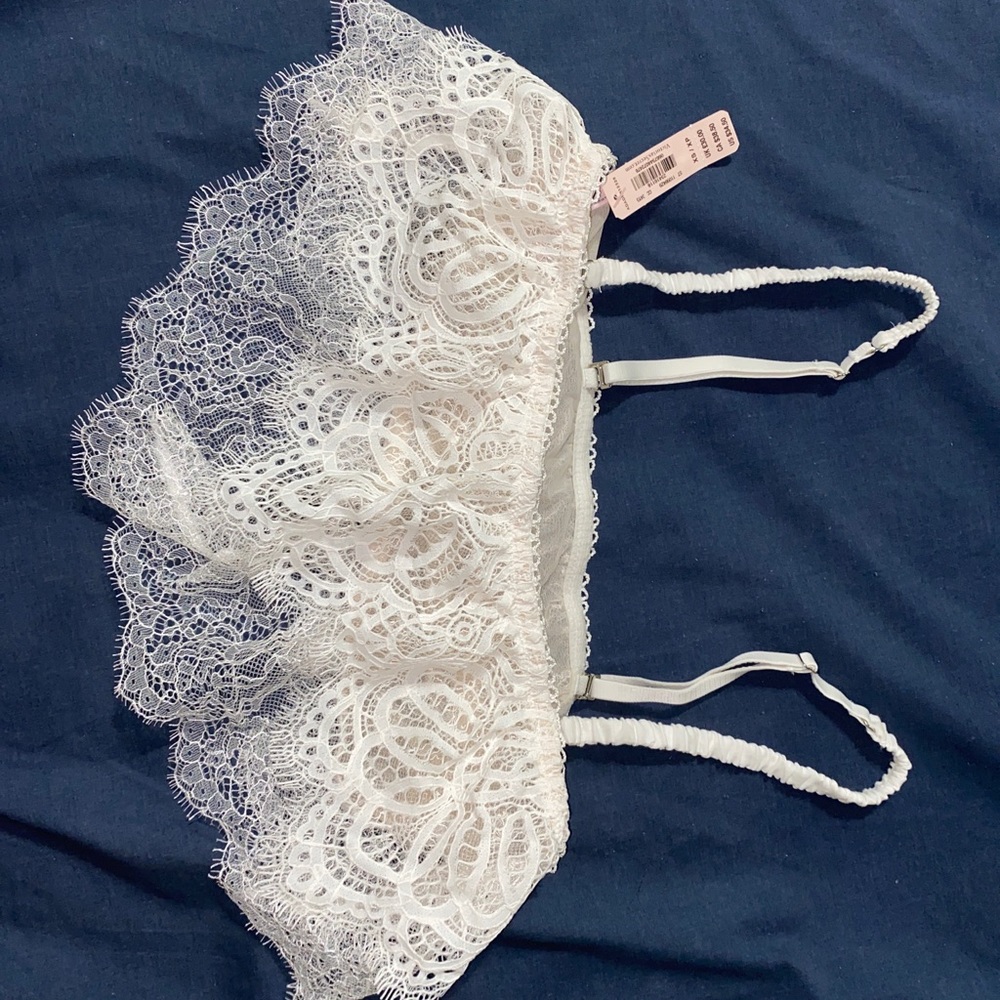 Victoria’s Secret white lace bralette xs